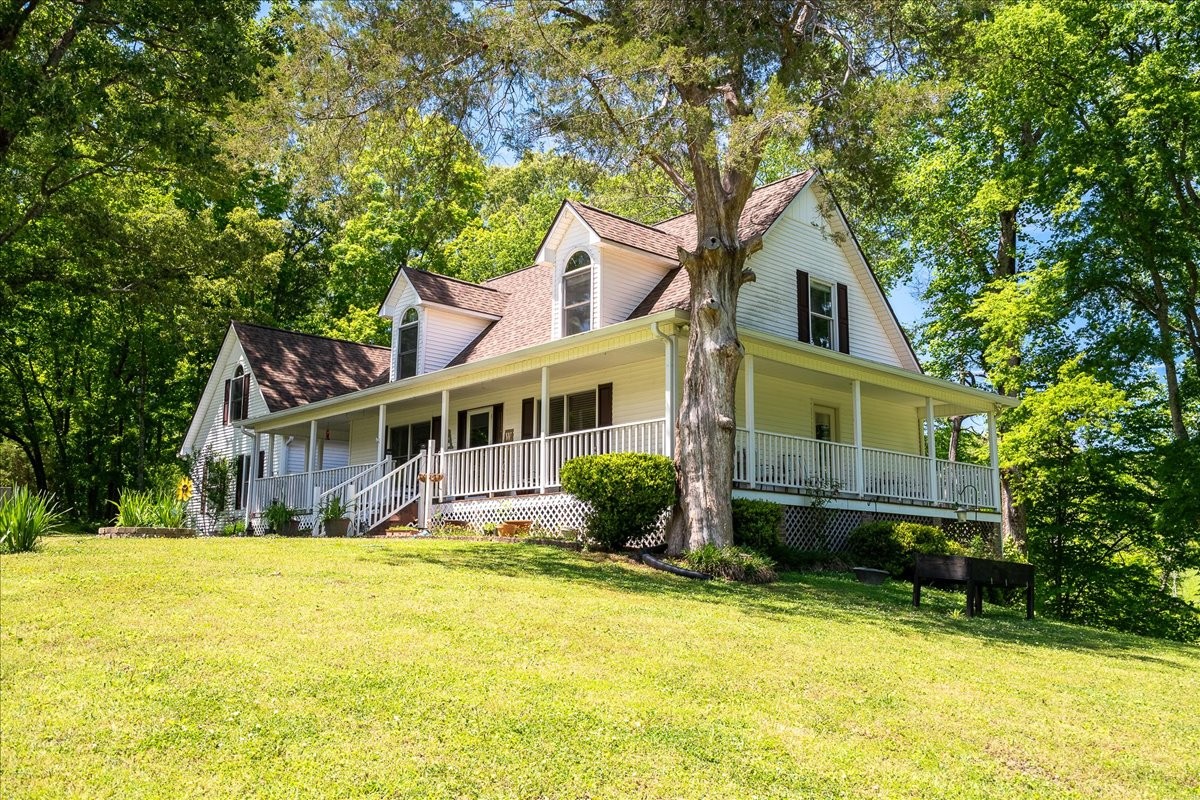 1518 Old Waynesboro Highway Lawrenceburg TN 38464