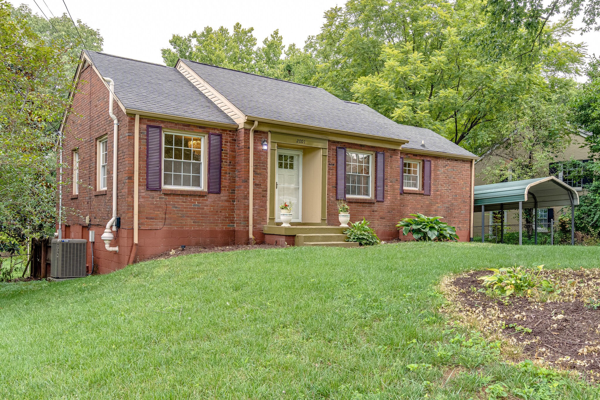 2001 Avalon Drive Nashville TN 37216