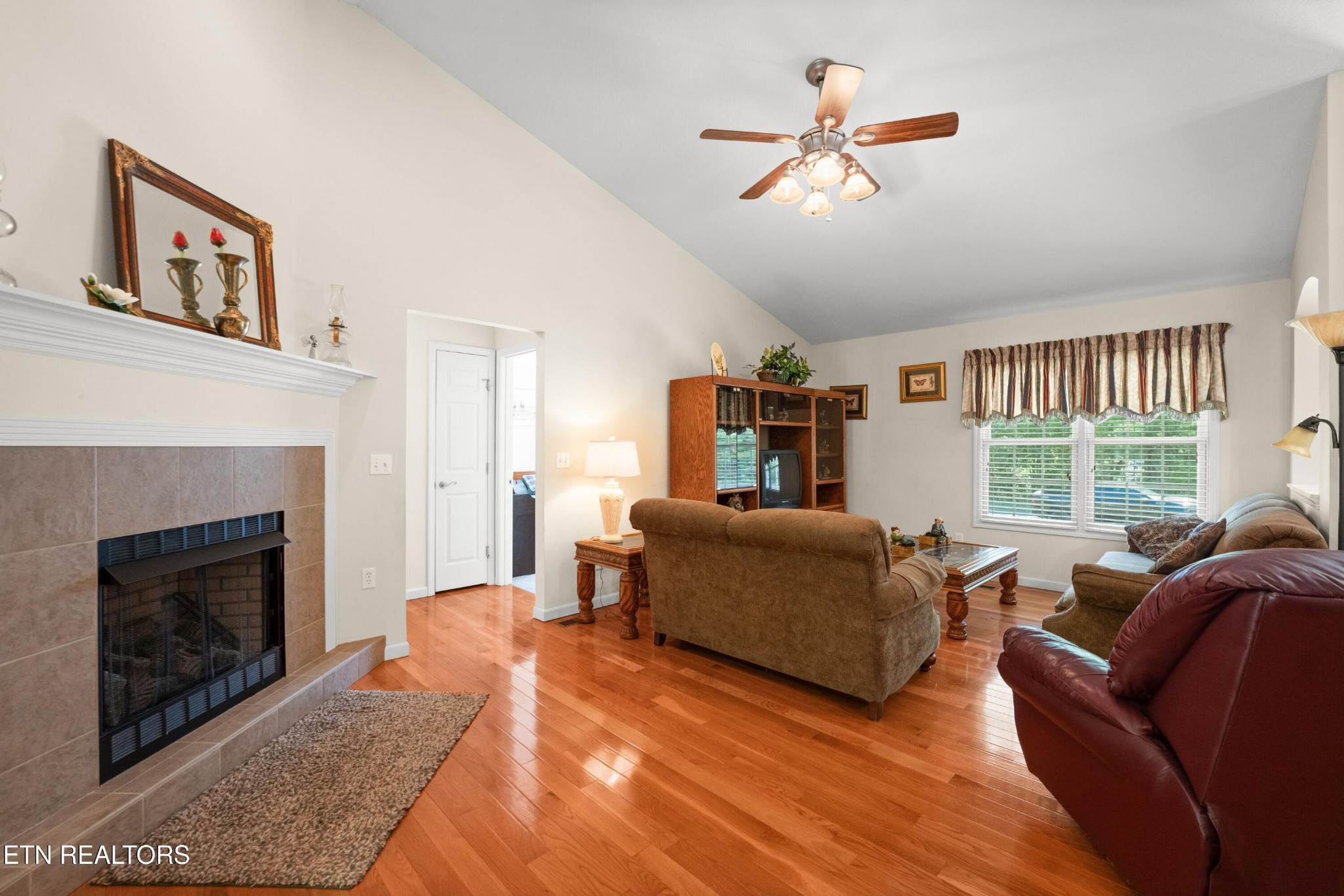 957 Stonecrest Loop Crossville TN 38571