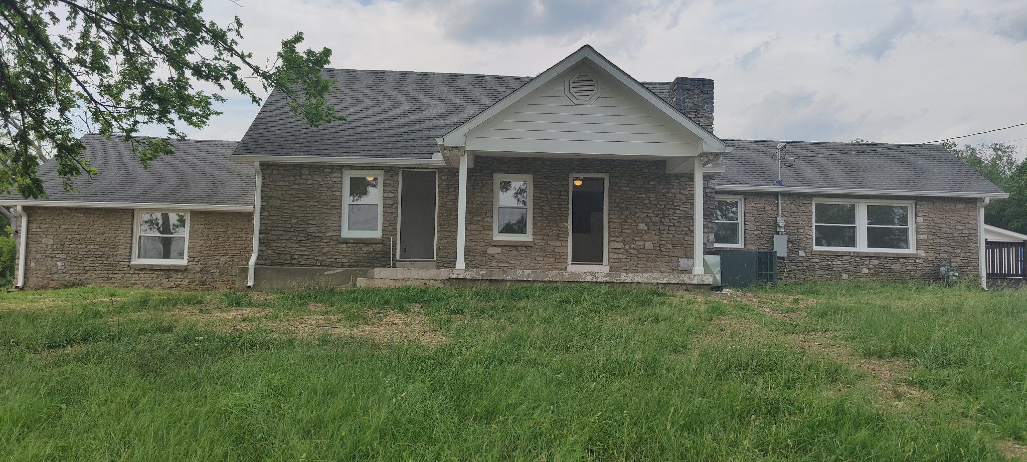 670 W Main Street, W Hendersonville TN 37075