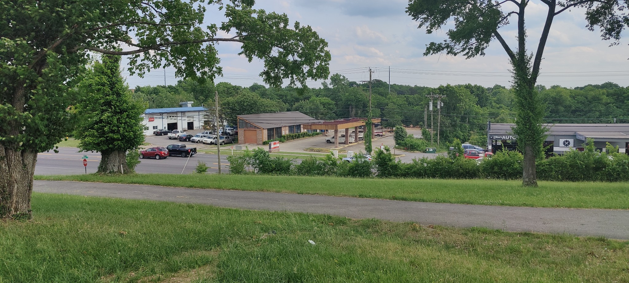 670 W Main Street, W Hendersonville TN 37075