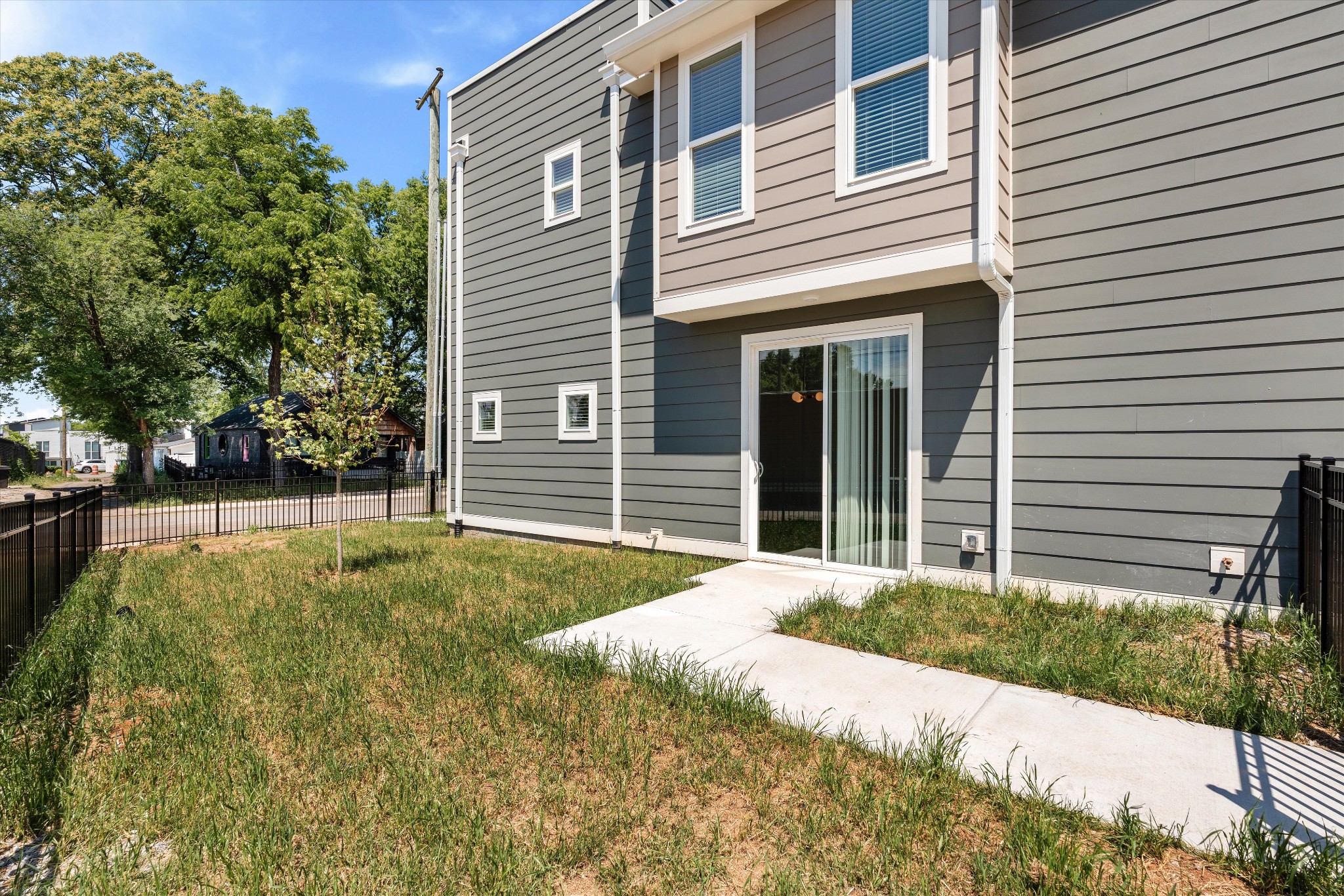 1802A 10th Ave, N Nashville TN 37208