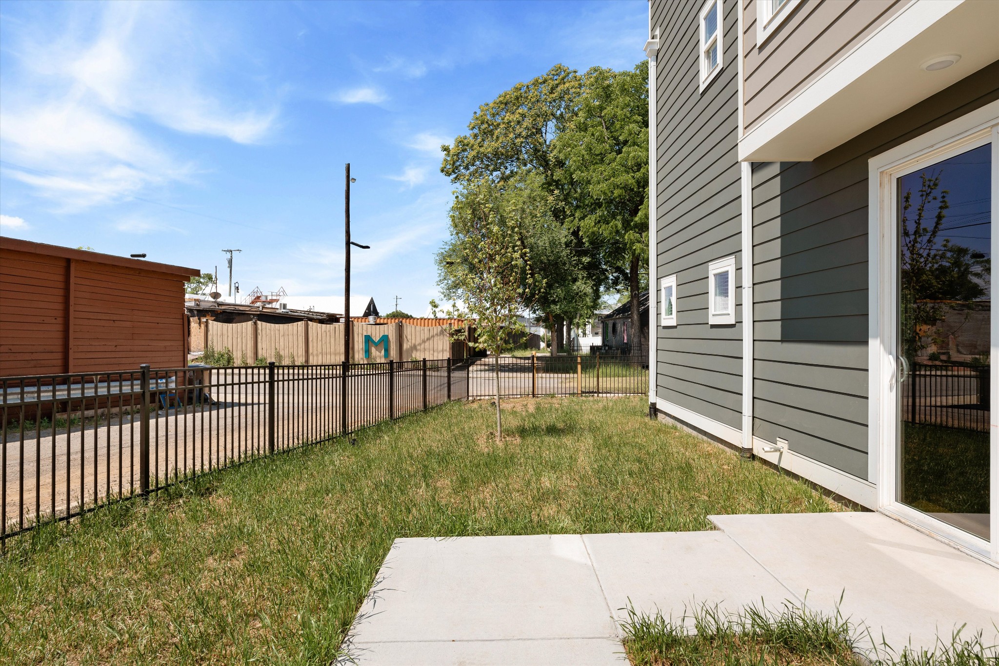 1802A 10th Ave, N Nashville TN 37208