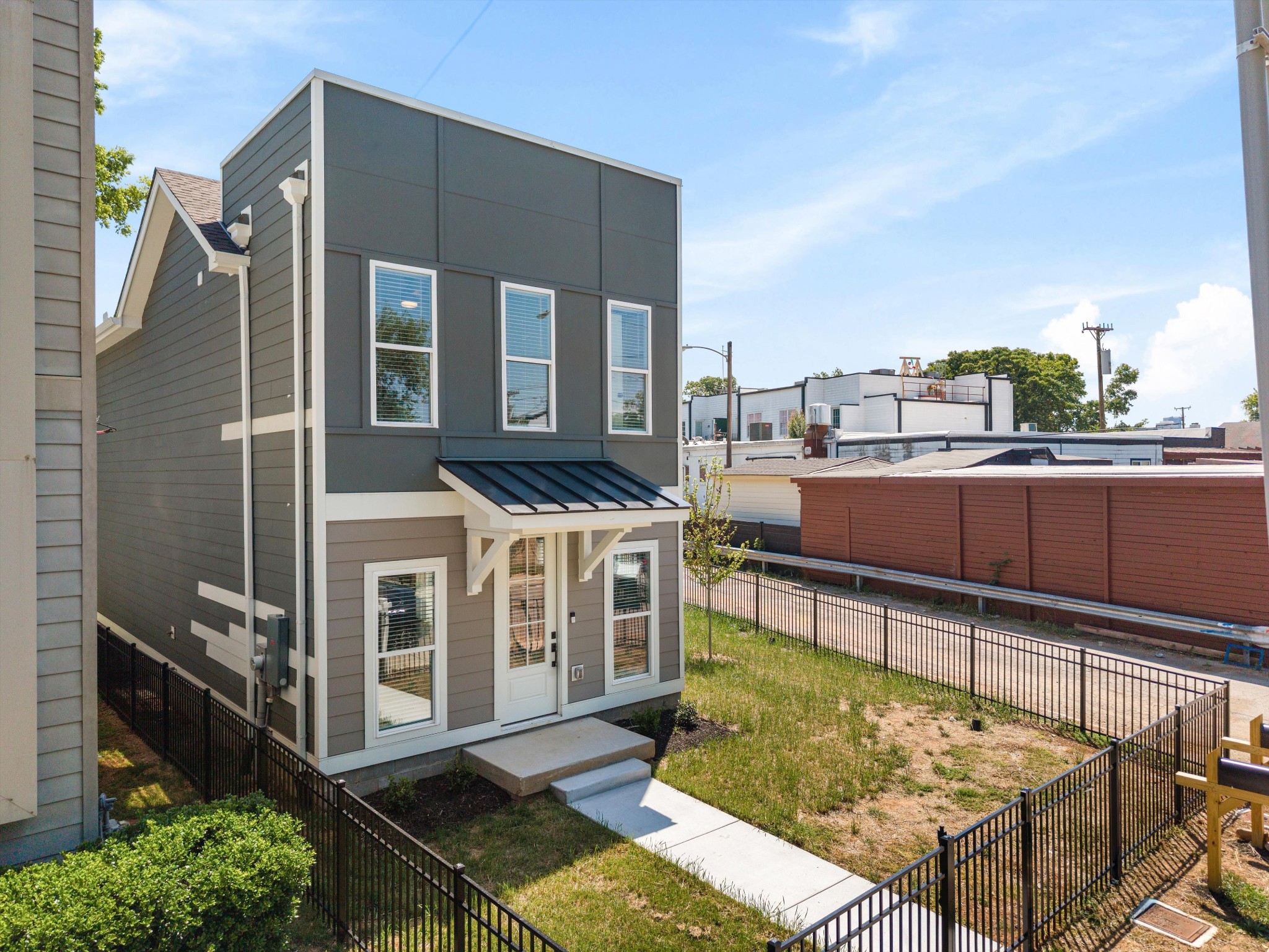 1802A 10th Ave, N Nashville TN 37208