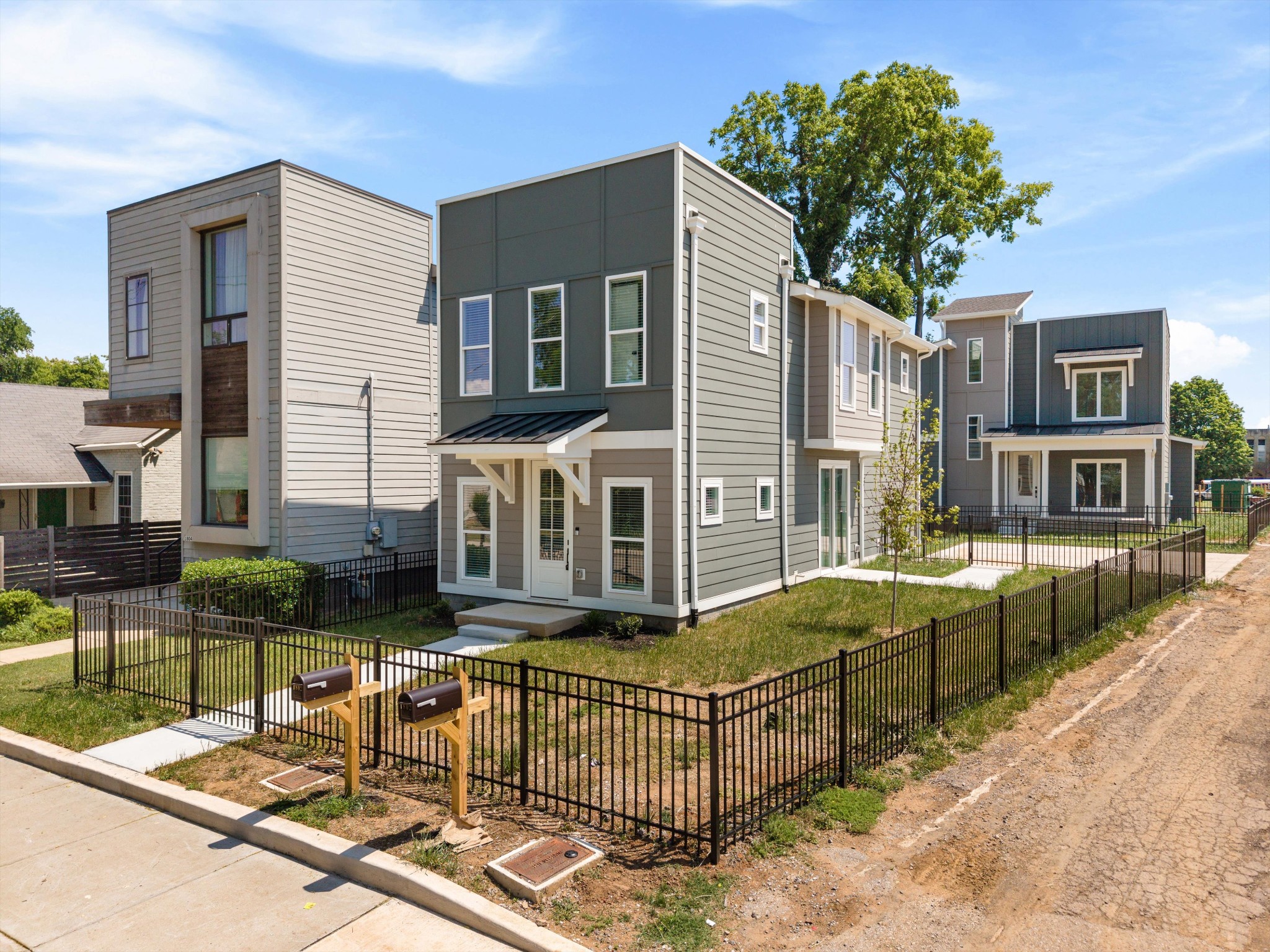 1802A 10th Ave, N Nashville TN 37208