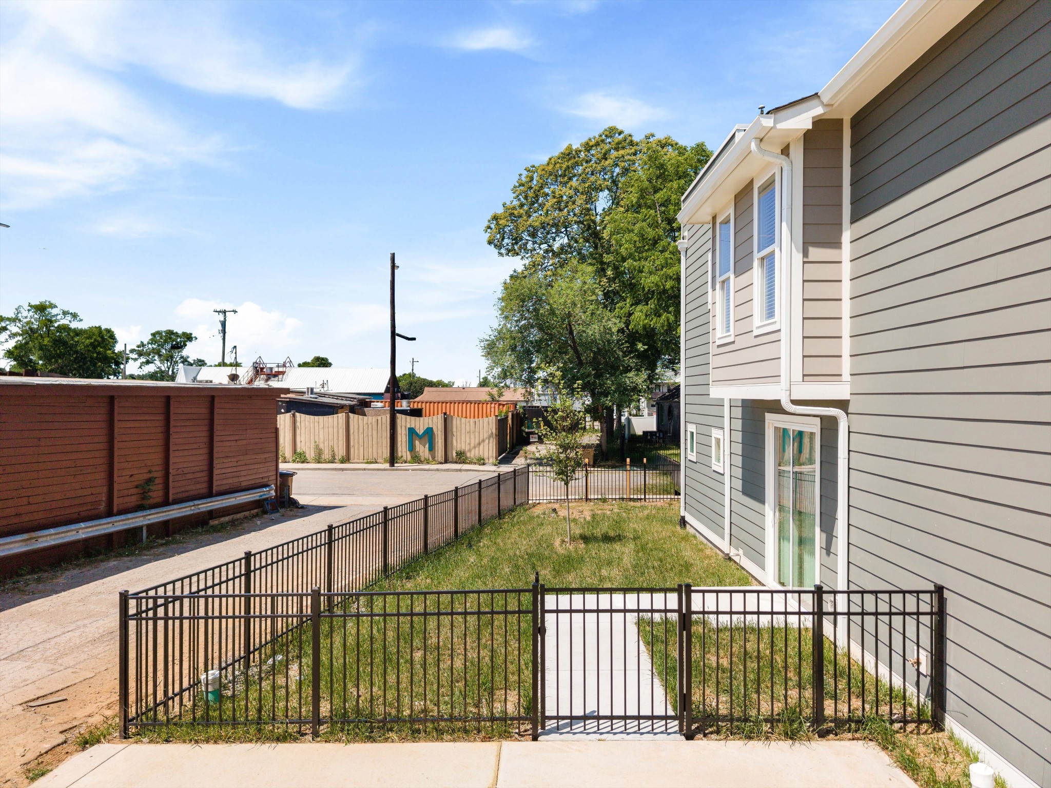 1802A 10th Ave, N Nashville TN 37208