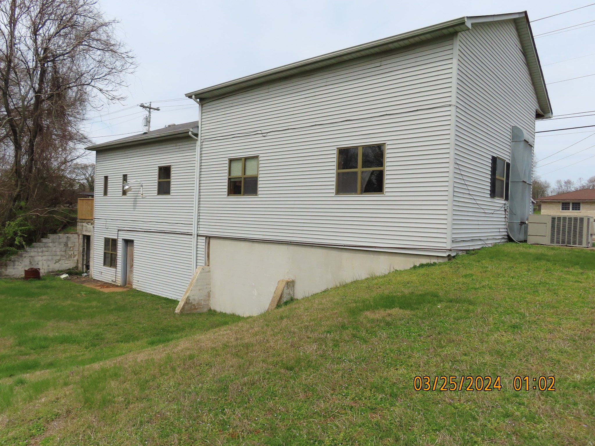 327 W Gaines Street Lawrenceburg TN 38464