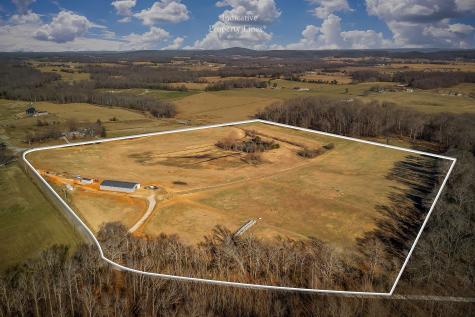 620 Roberts Cemetery Road Walling TN 38587
