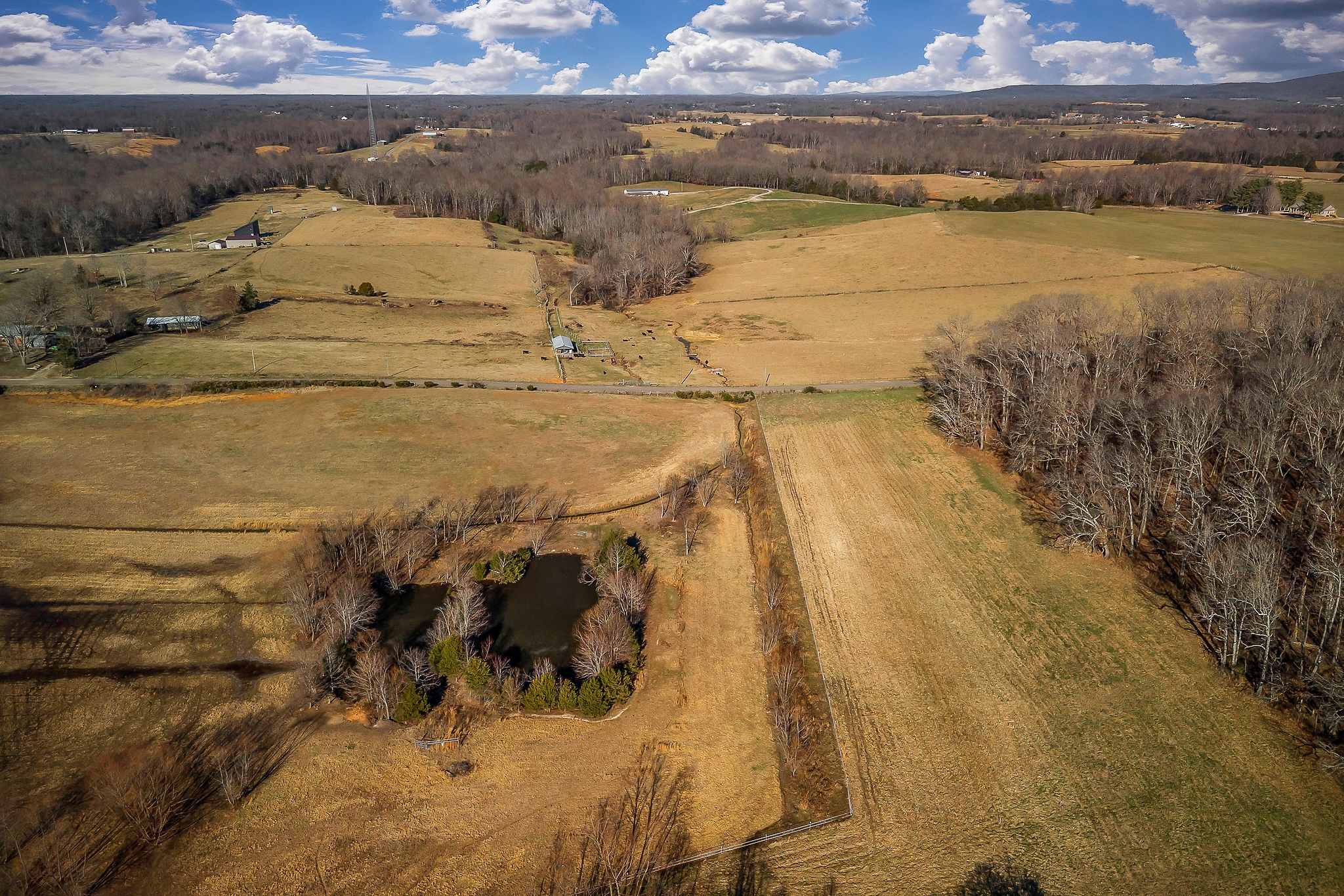 620 Roberts Cemetery Road Walling TN 38587