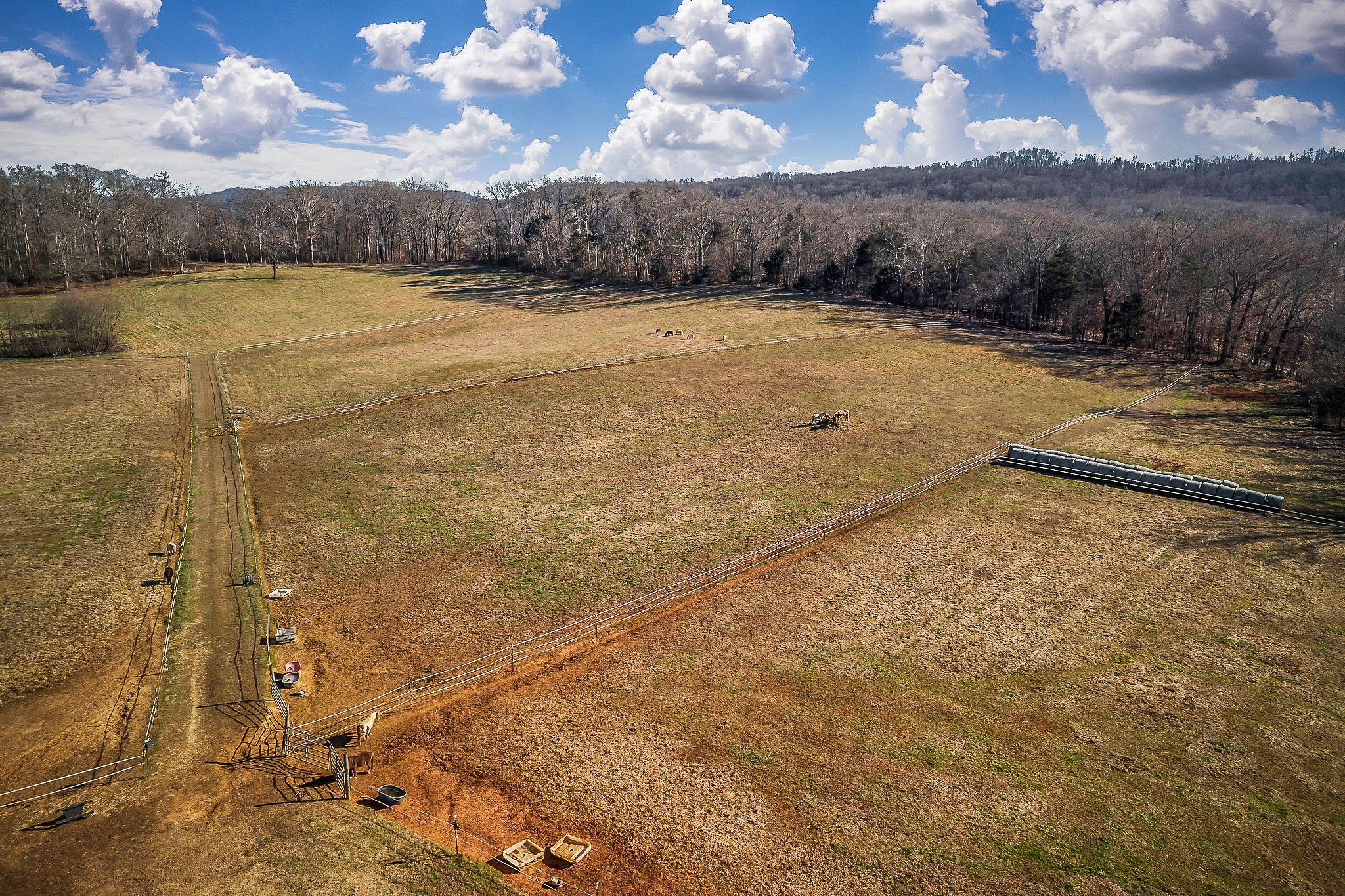 620 Roberts Cemetery Road Walling TN 38587