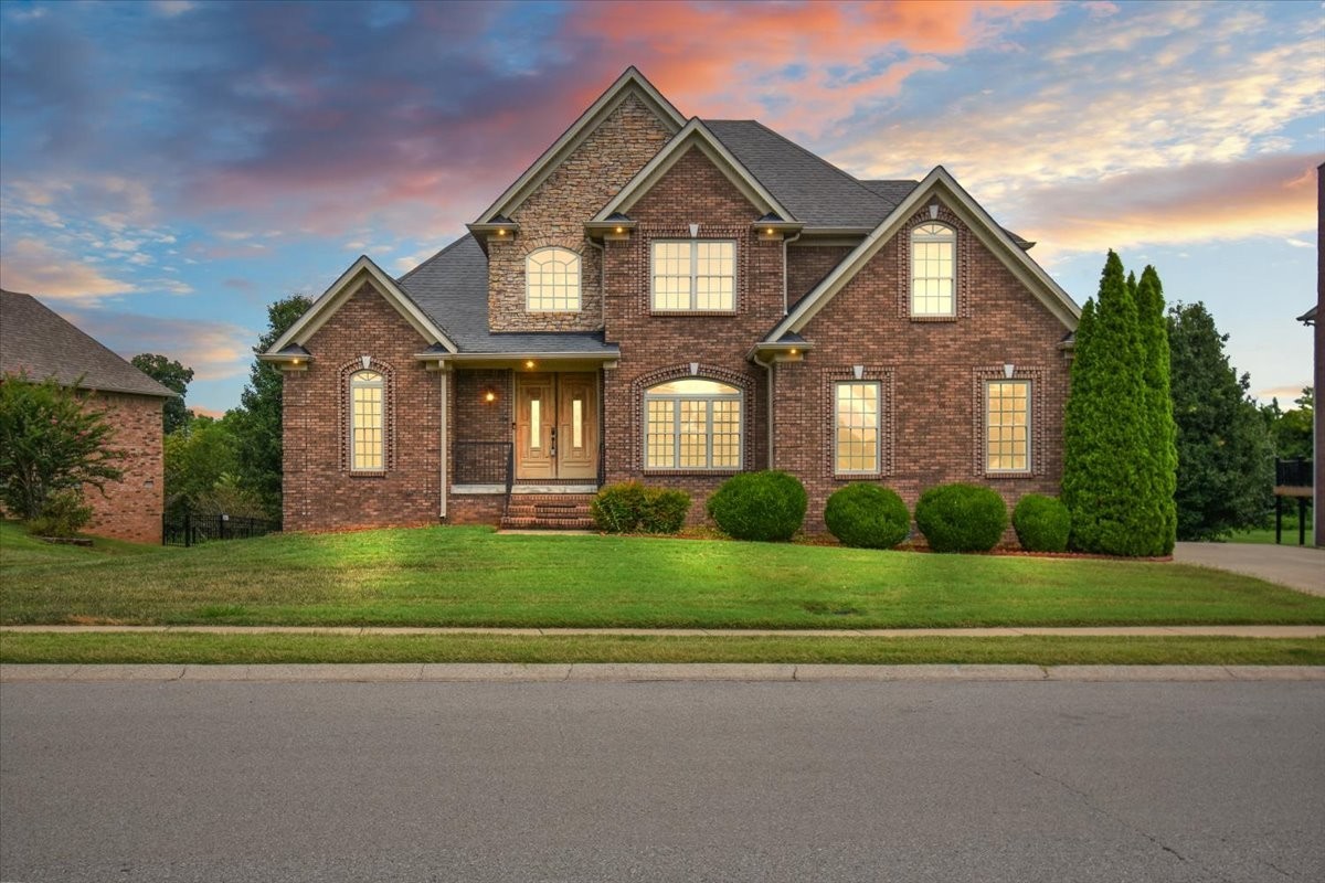 2497 Settlers Trace Clarksville TN 37043