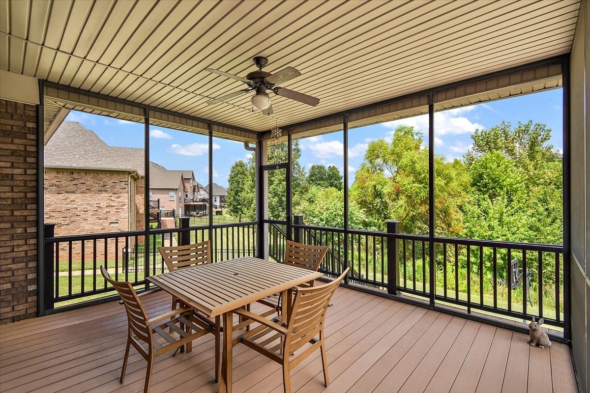 2497 Settlers Trace Clarksville TN 37043