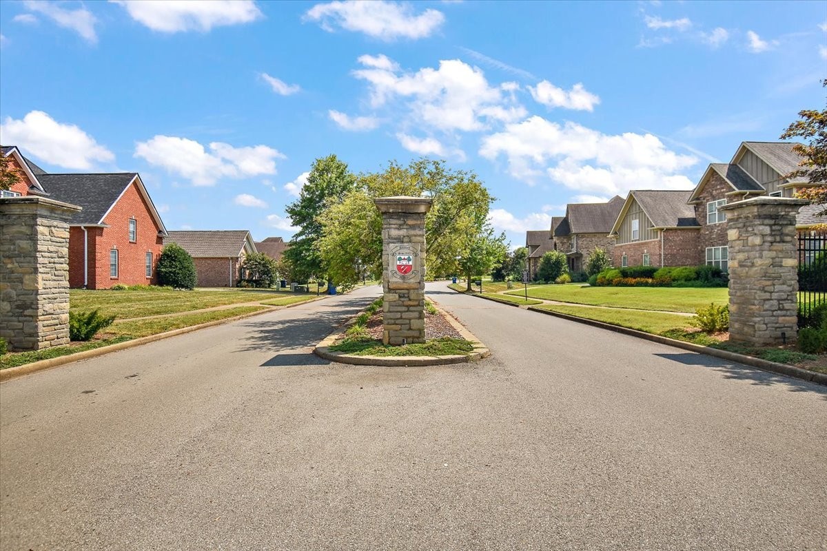 2497 Settlers Trace Clarksville TN 37043