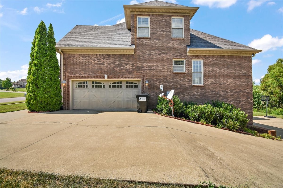 2497 Settlers Trace Clarksville TN 37043