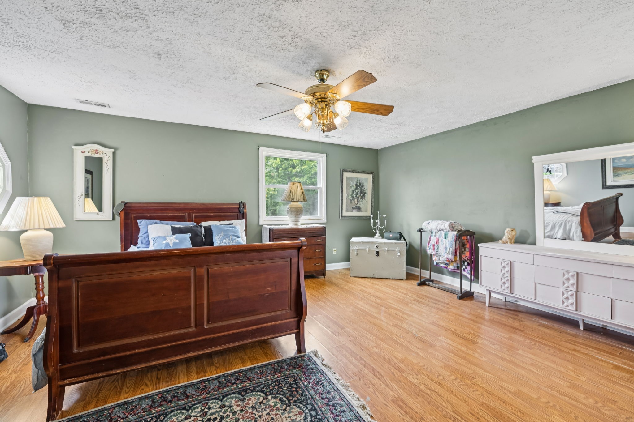 701 Hafner Road Charlotte TN 37036