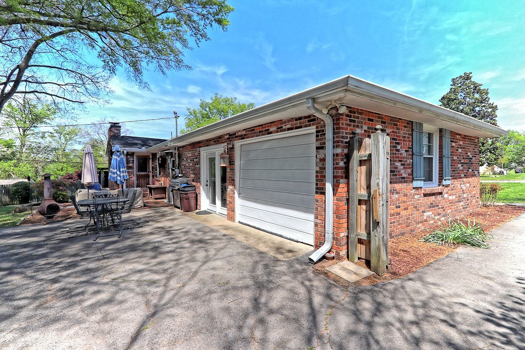 1008 Rolling Fields Circle Columbia TN 38401