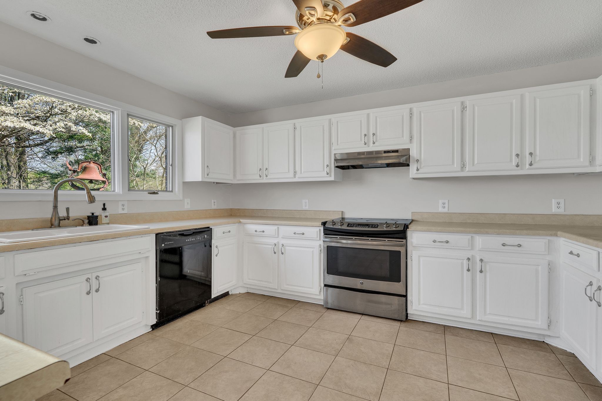 423 Shasteen Bend Drive Winchester TN 37398