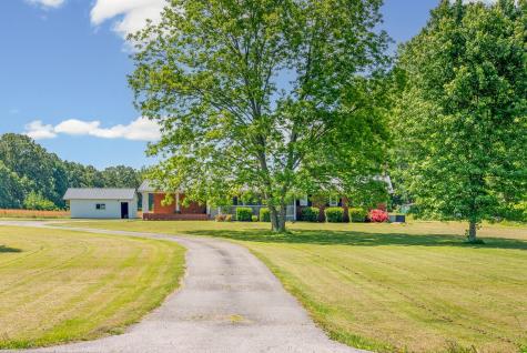 3824 Oakwood Road Woodlawn TN 37191