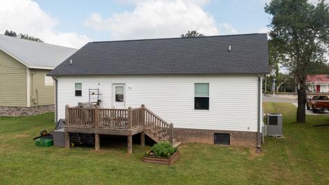 594 Main Street Burns TN 37029