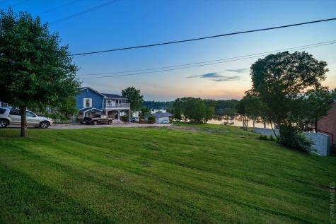 1096 Lock 4 Road Gallatin TN 37066