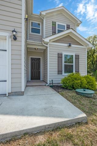 2745 Swarm Court Columbia TN 38401