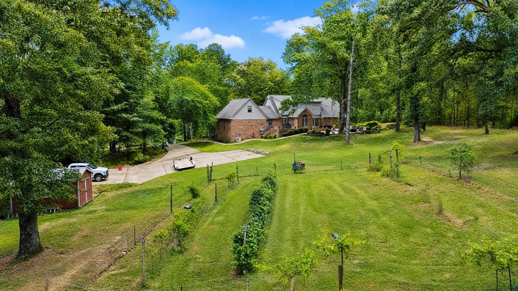2307 Hamlin Drive Paris TN 38242
