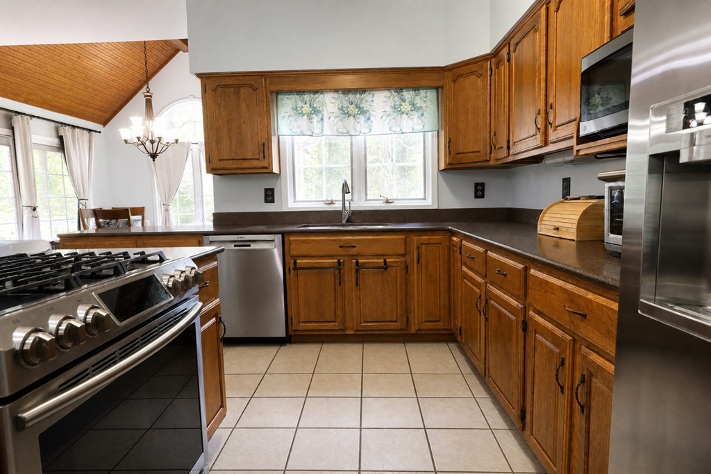 2307 Hamlin Drive Paris TN 38242