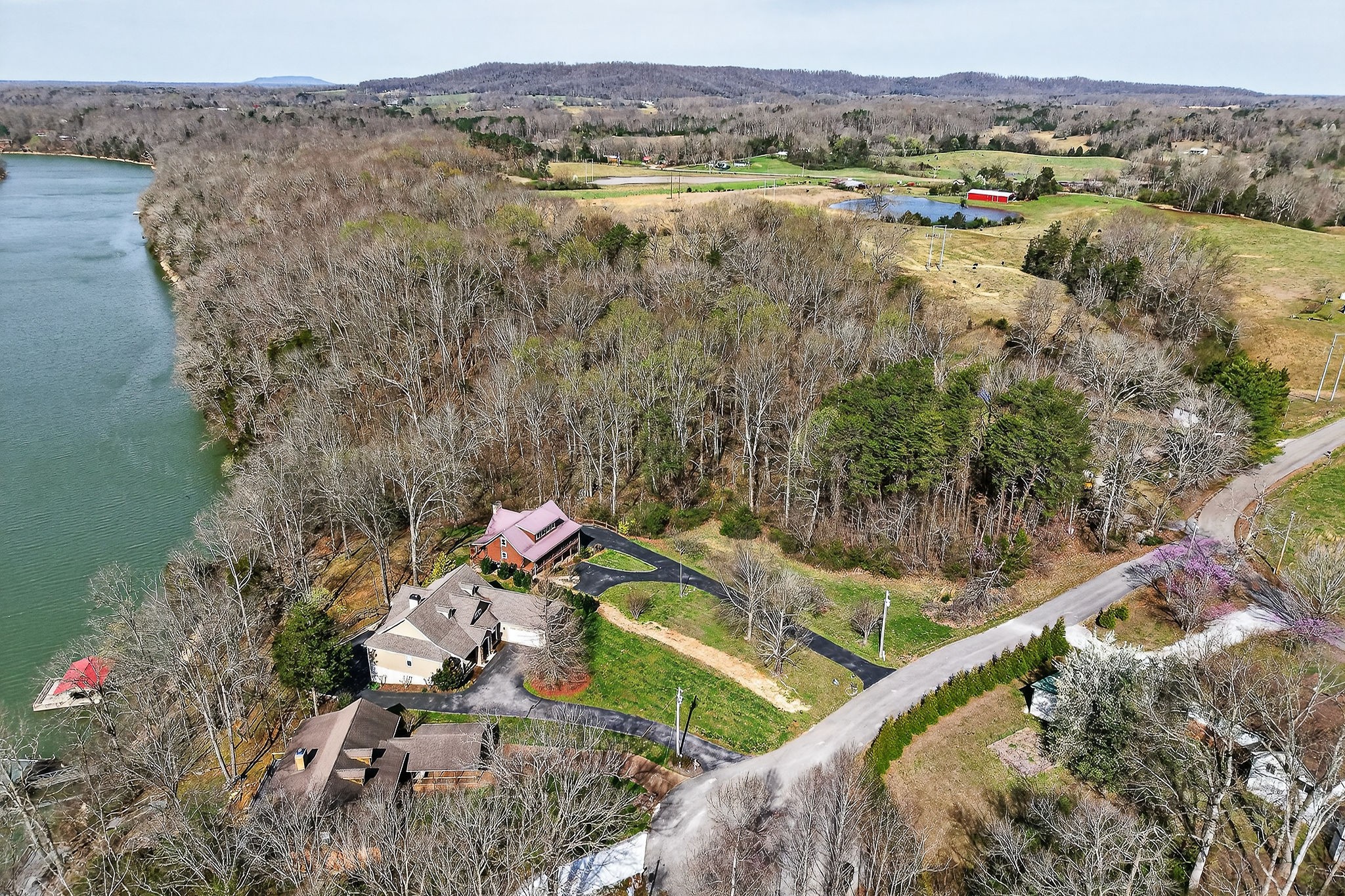 142 Rayahs Way Quebeck TN 38579