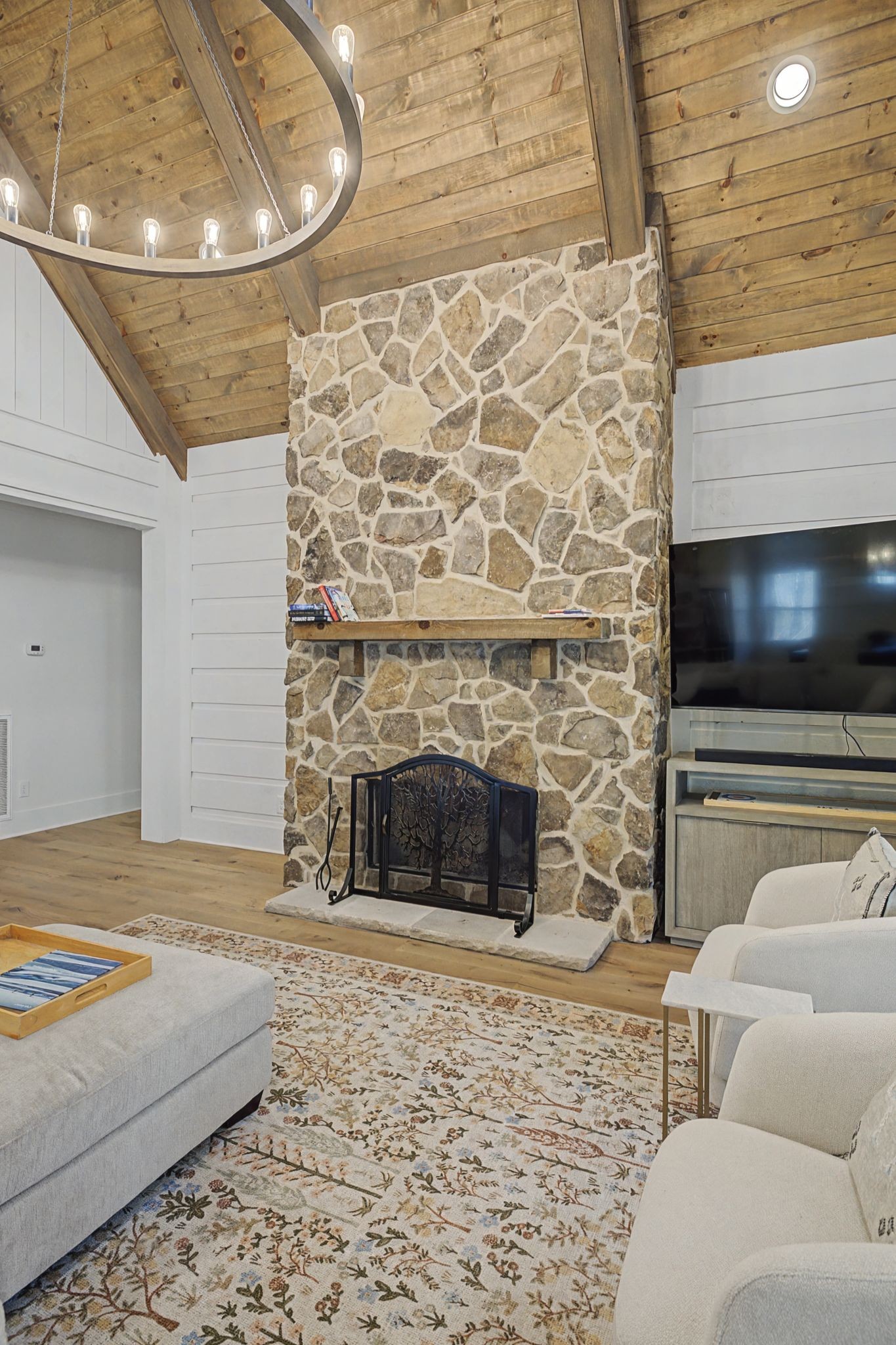1863 Lake Louisa Loop Monteagle TN 37356