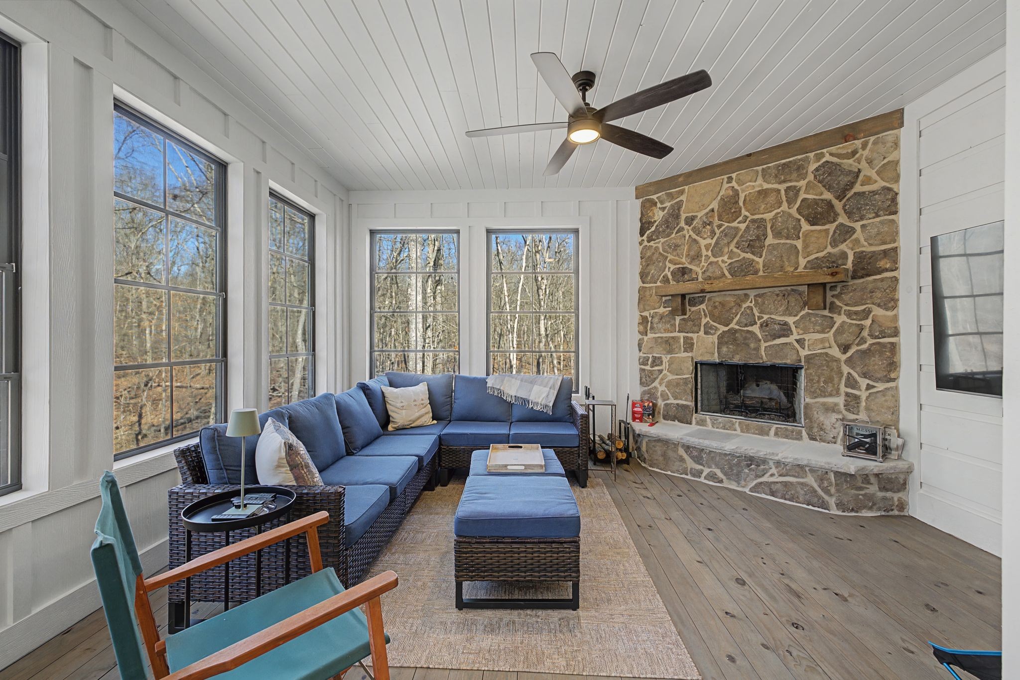 1863 Lake Louisa Loop Monteagle TN 37356