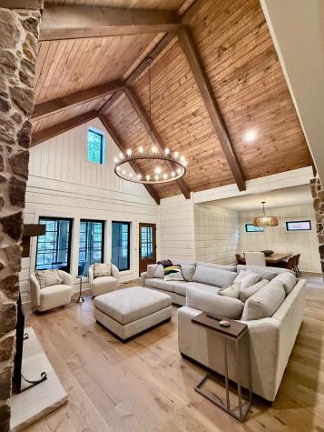 1863 Lake Louisa Loop Monteagle TN 37356