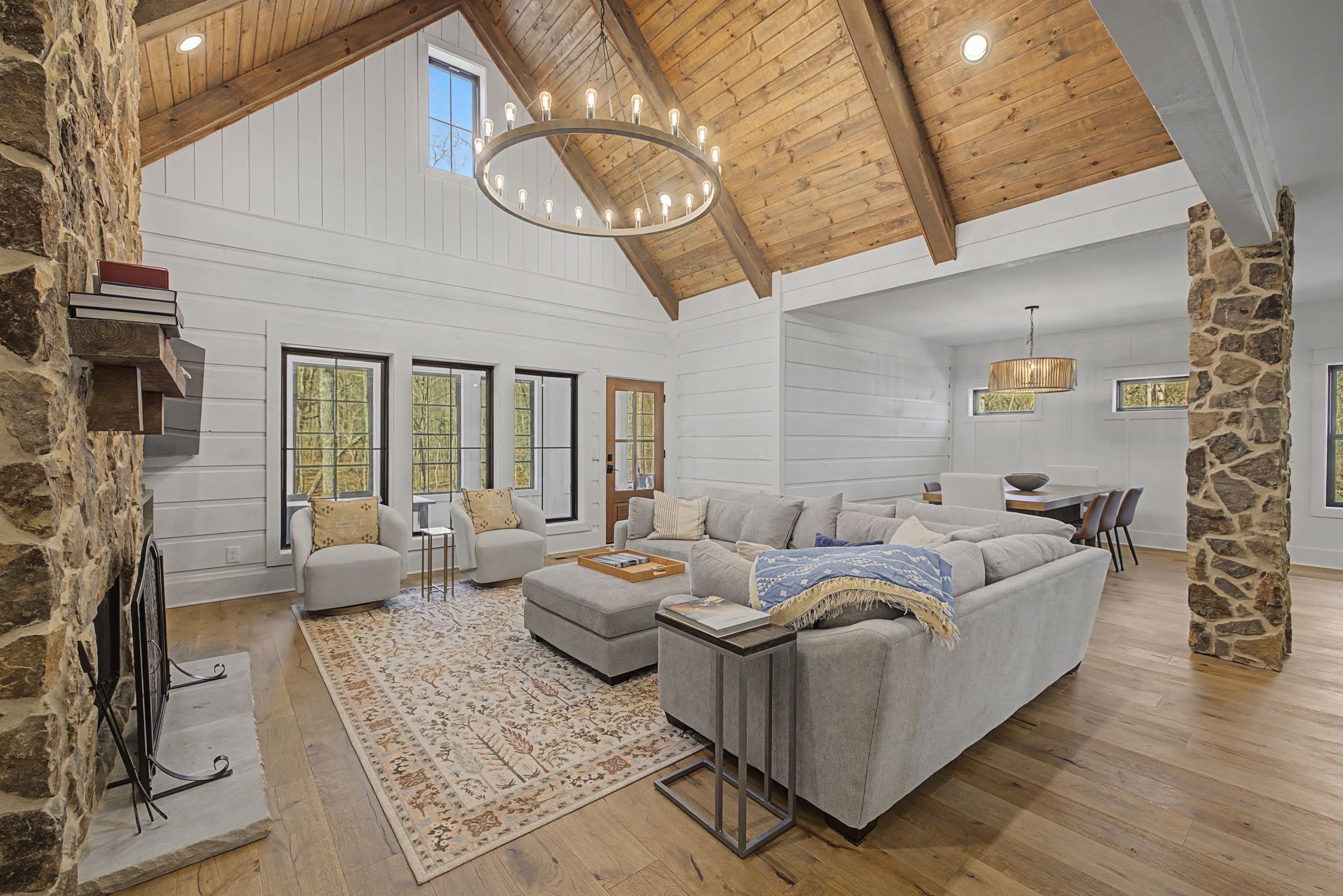 1863 Lake Louisa Loop Monteagle TN 37356