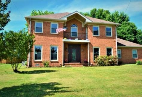 137 Hedgelawn Drive Hendersonville TN 37075