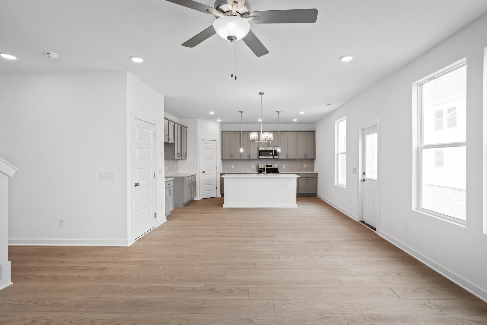 8004 Netterfield Drive White House TN 37188