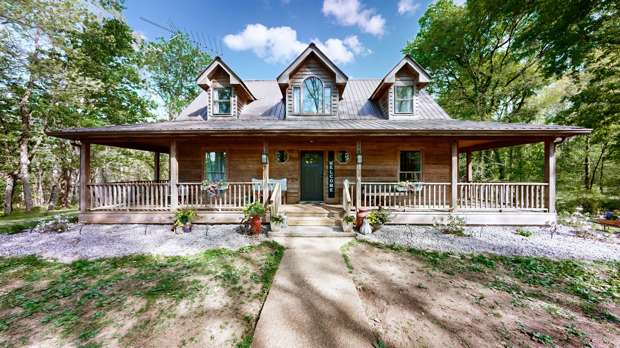 9695 Hartsville Pike Lebanon TN 37087