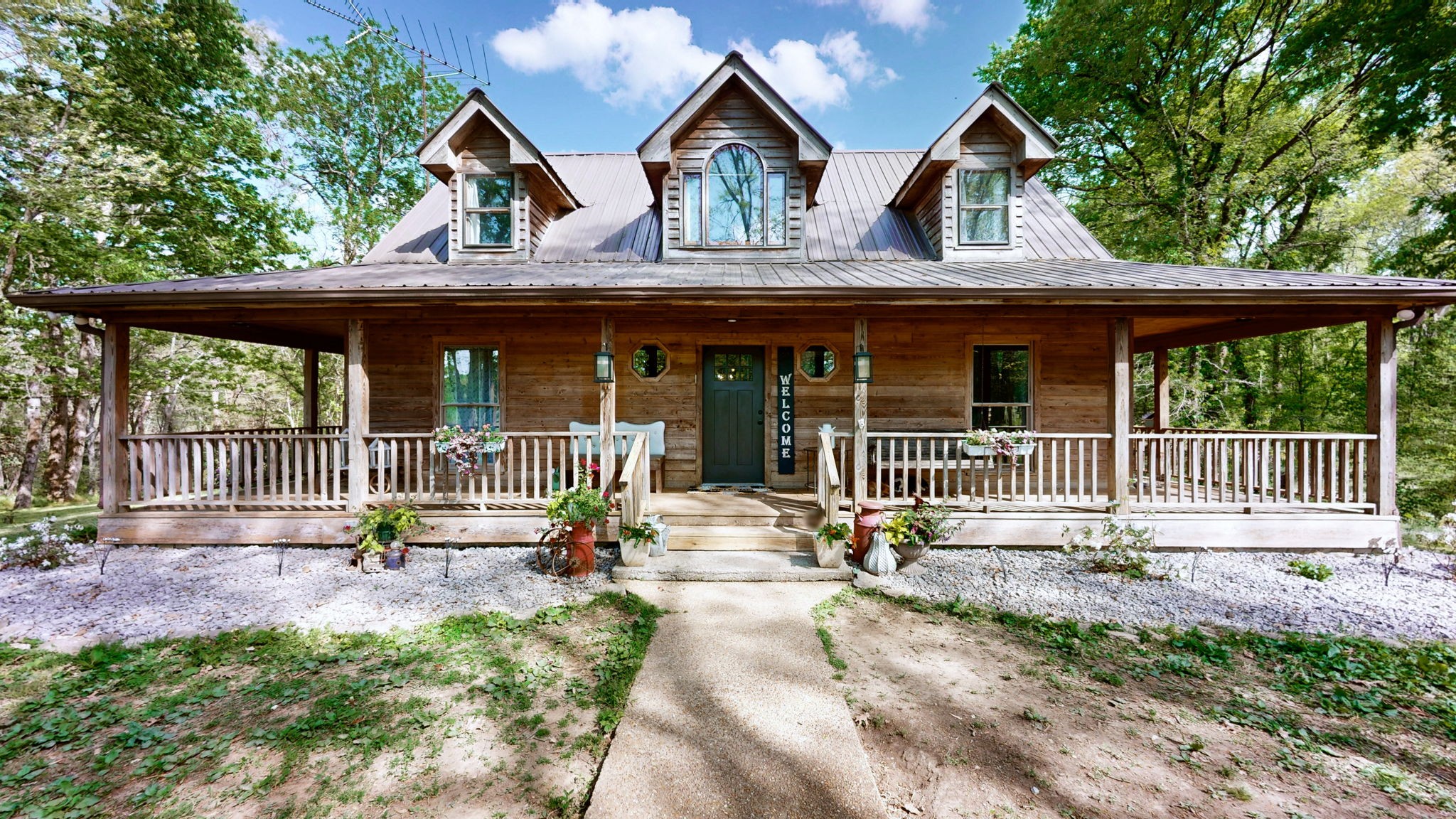 9695 Hartsville Pike Lebanon TN 37087