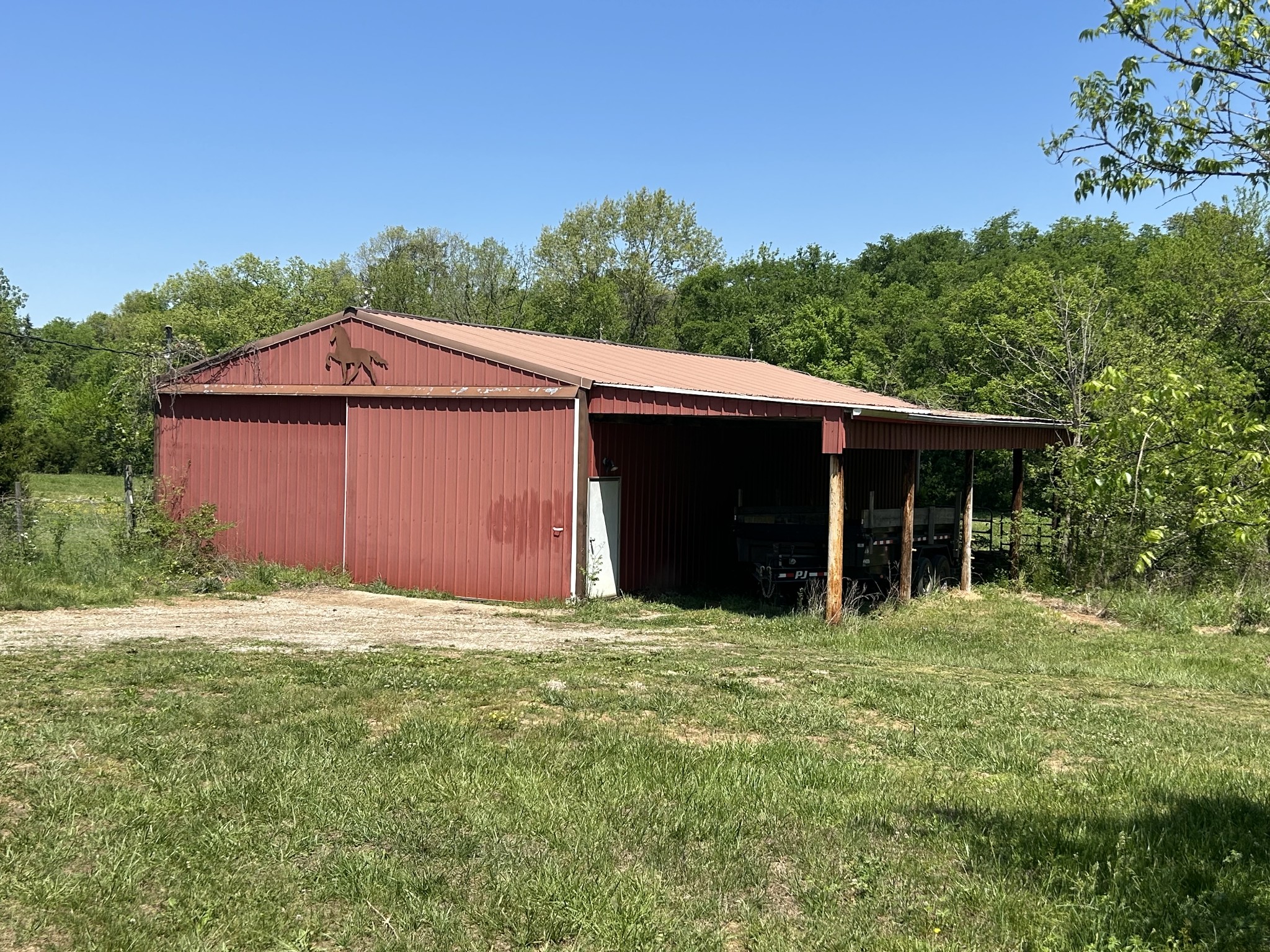 9695 Hartsville Pike Lebanon TN 37087