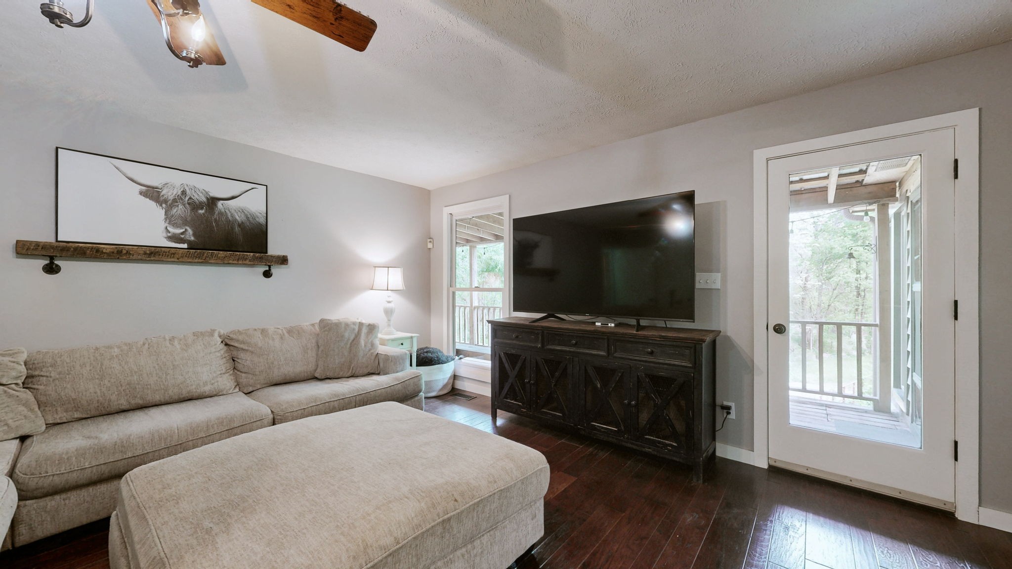 9695 Hartsville Pike Lebanon TN 37087