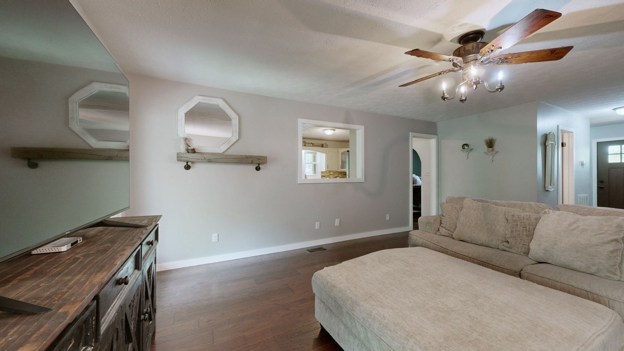 9695 Hartsville Pike Lebanon TN 37087