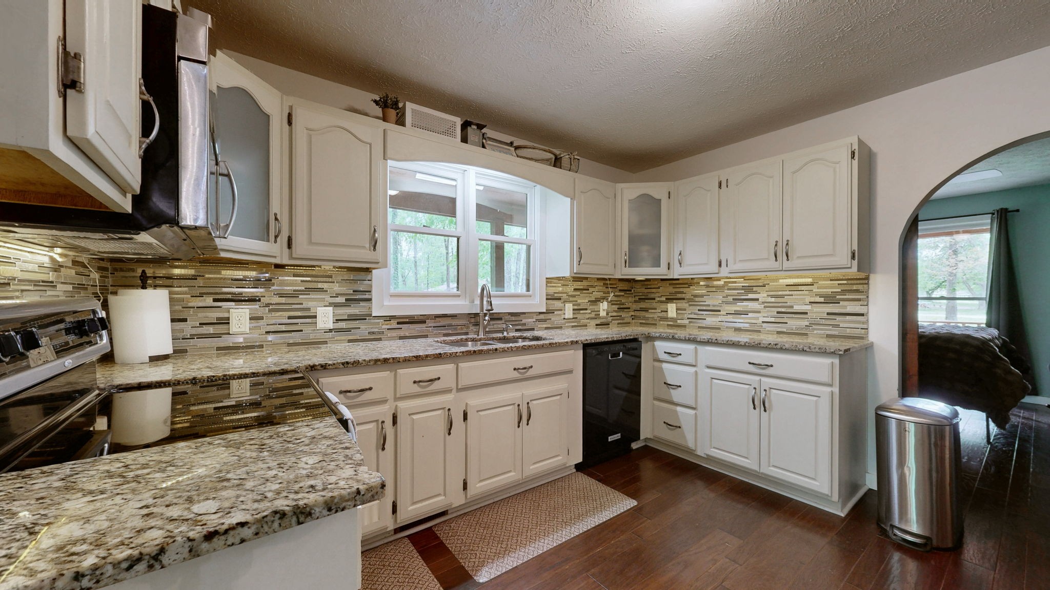 9695 Hartsville Pike Lebanon TN 37087