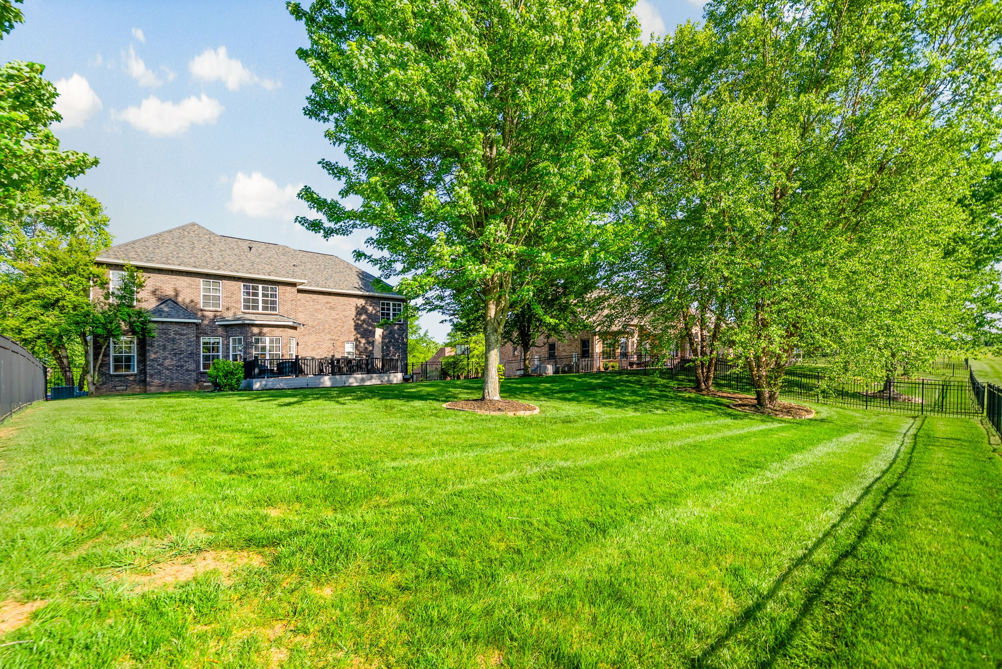 2484 Settlers Trace Clarksville TN 37043