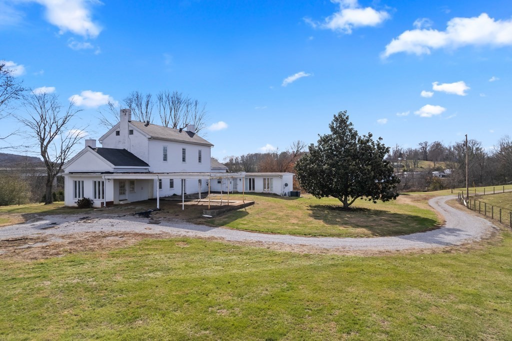 899 Messenger Road Sparta TN 38583