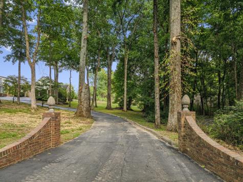 2428 Hidden Lake Circle Columbia TN 38401
