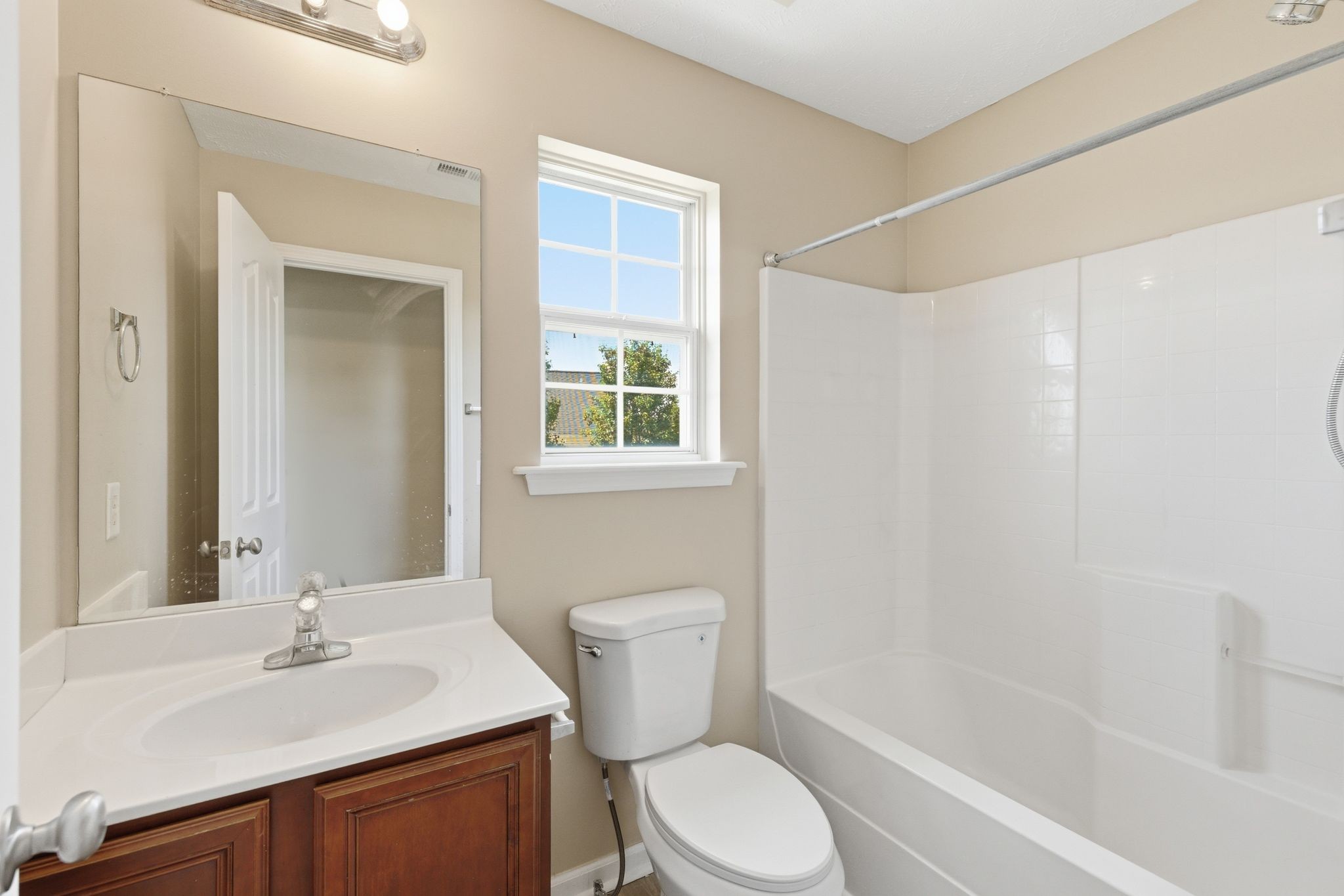 1327 Tonya Drive La Vergne TN 37086