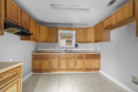 1656 Barton Street Memphis TN 38106