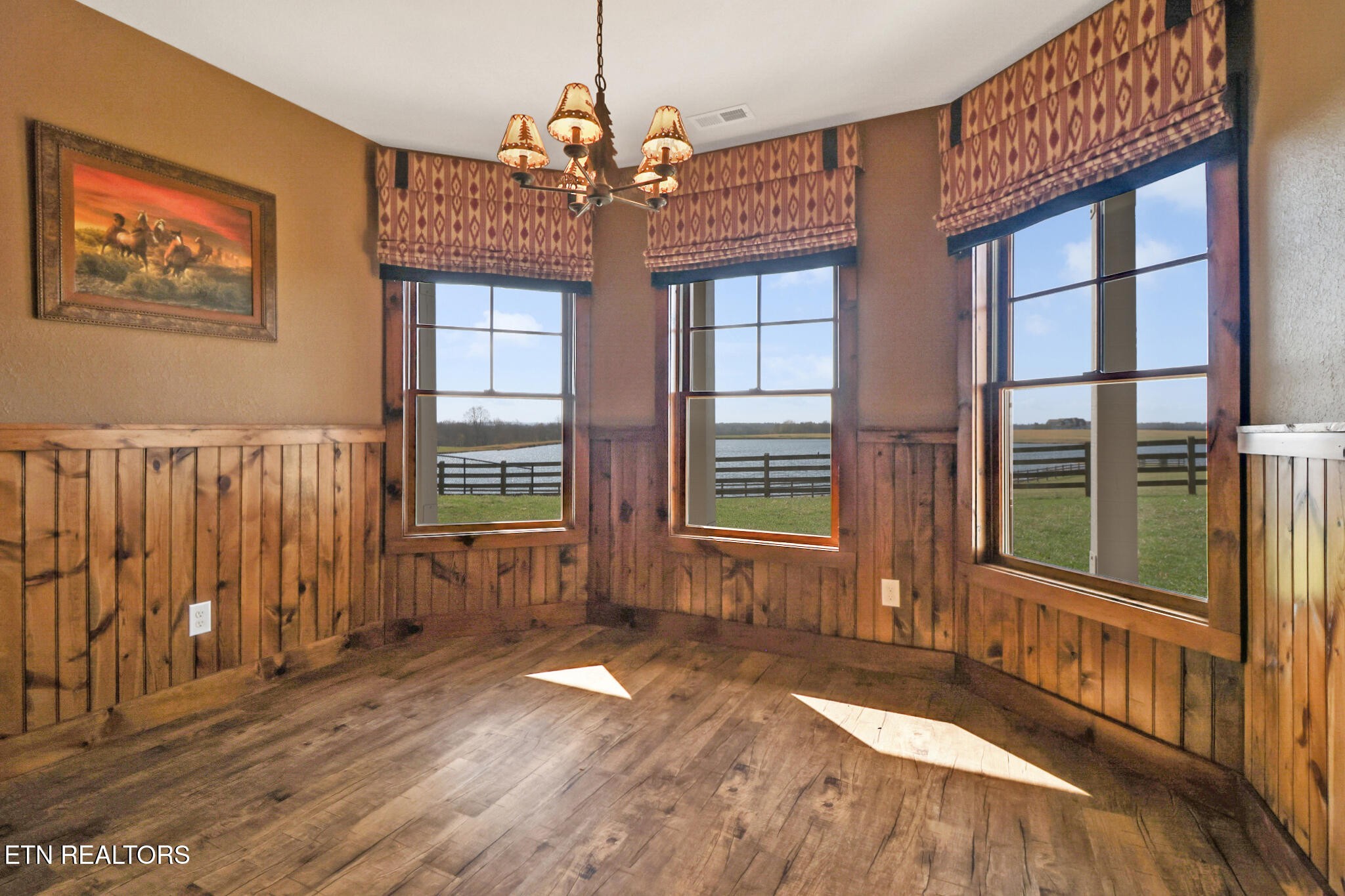 1201 Bridle Trail Spencer TN 38585