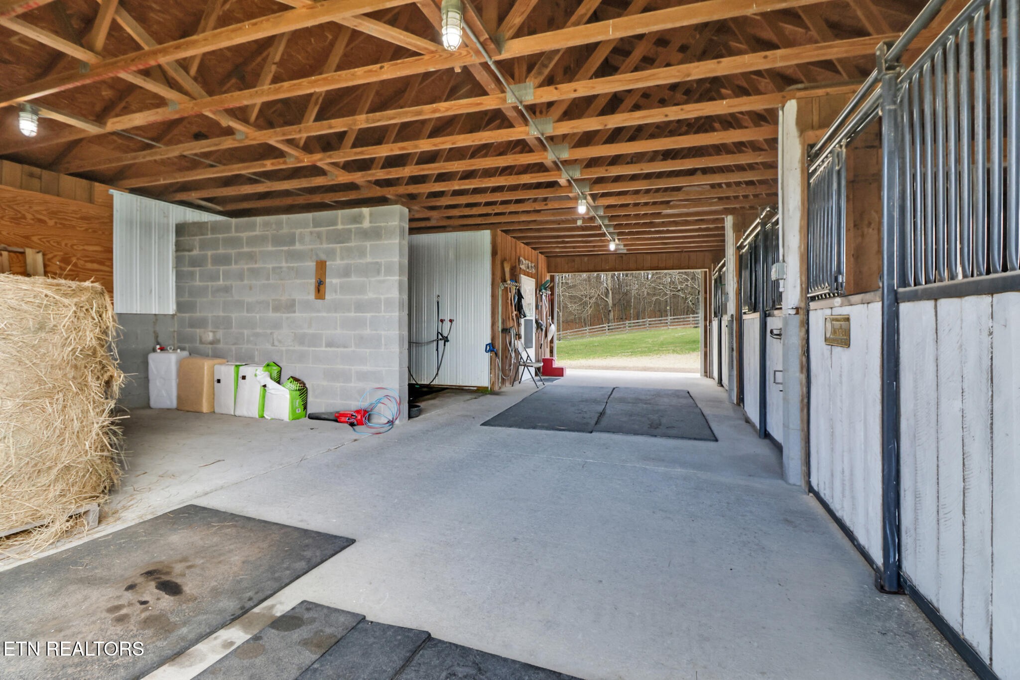 1201 Bridle Trail Spencer TN 38585