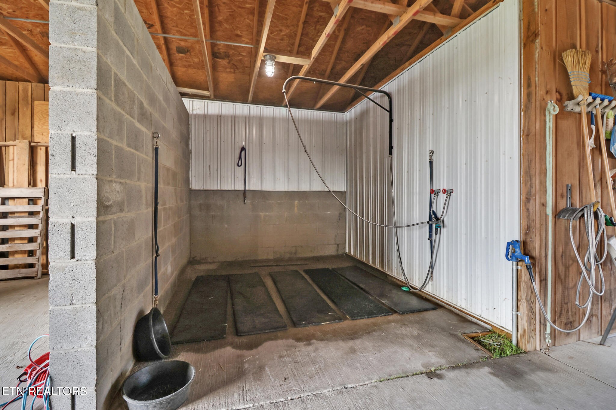 1201 Bridle Trail Spencer TN 38585