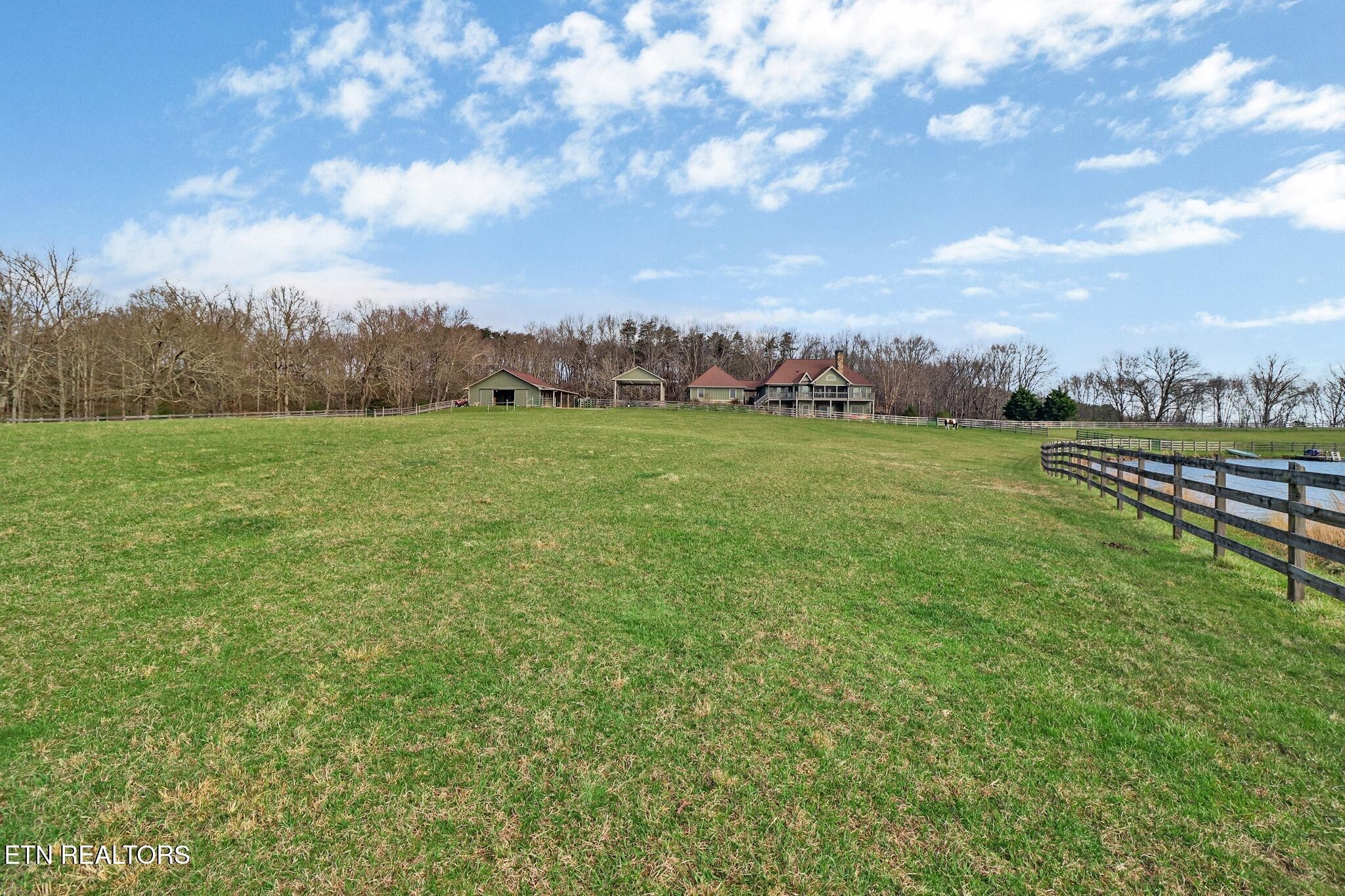1201 Bridle Trail Spencer TN 38585