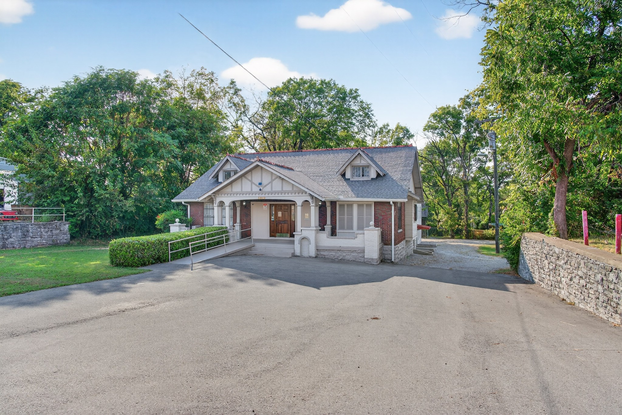 2819 Gallatin Pike Nashville TN 37216